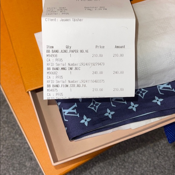 Louis Vuitton Blue and Navy Scarf - Picture 10 of 10